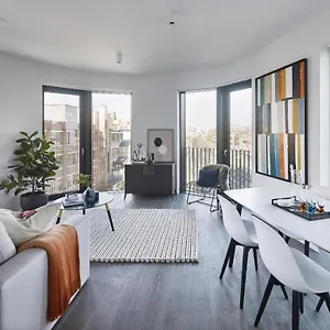 The Eight Shoreditch Apartment
