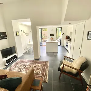 Stunning With Garden In The Heart Of Hackney, East Apartment