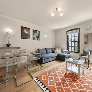 1 Bed Executive Near Liverpool Street Station Free Wifi By Aparts Appartement