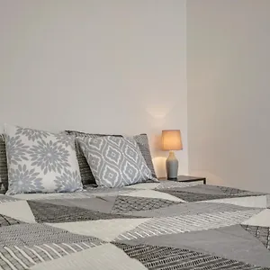Flat C, Old Street Apartment