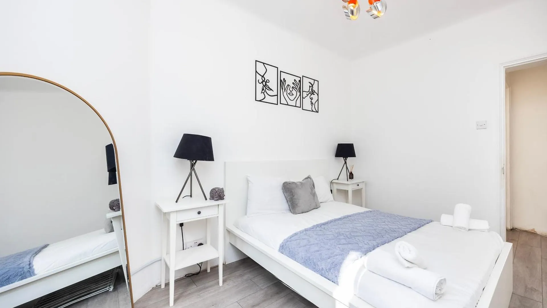 Cozy 2 Bedroom Near Old Street Station London 0*,  United Kingdom